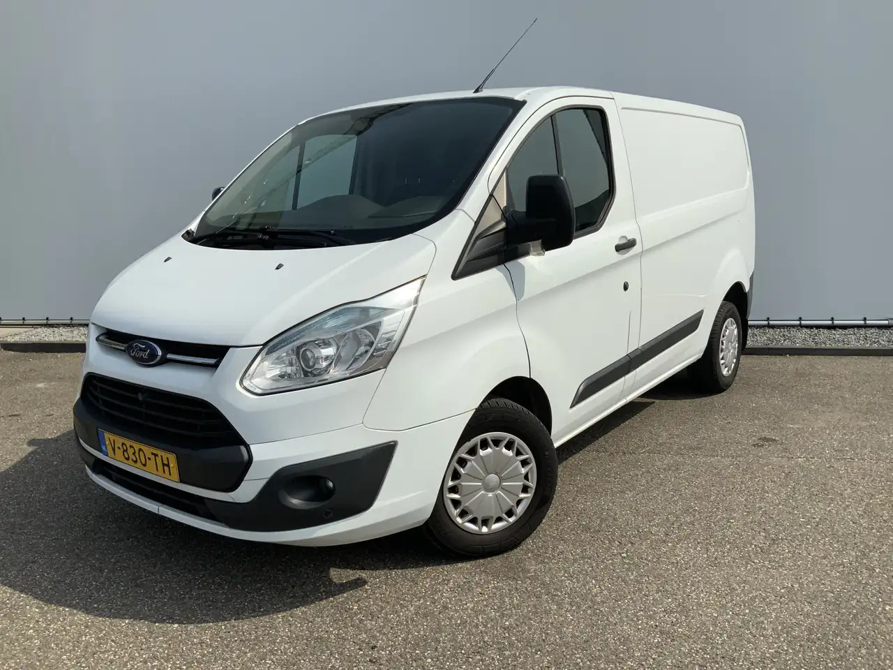 Ford Transit Custom 290 2.2 TDCI L1H2 Trend Airco Cruise 3 Zits Trekha - Kastenwagen: das Bild 1 Ford Transit Custom 290 2.2 TDCI L1H2 Trend Airco Cruise 3 Zits Trekha - Kastenwagen: das Bild 1