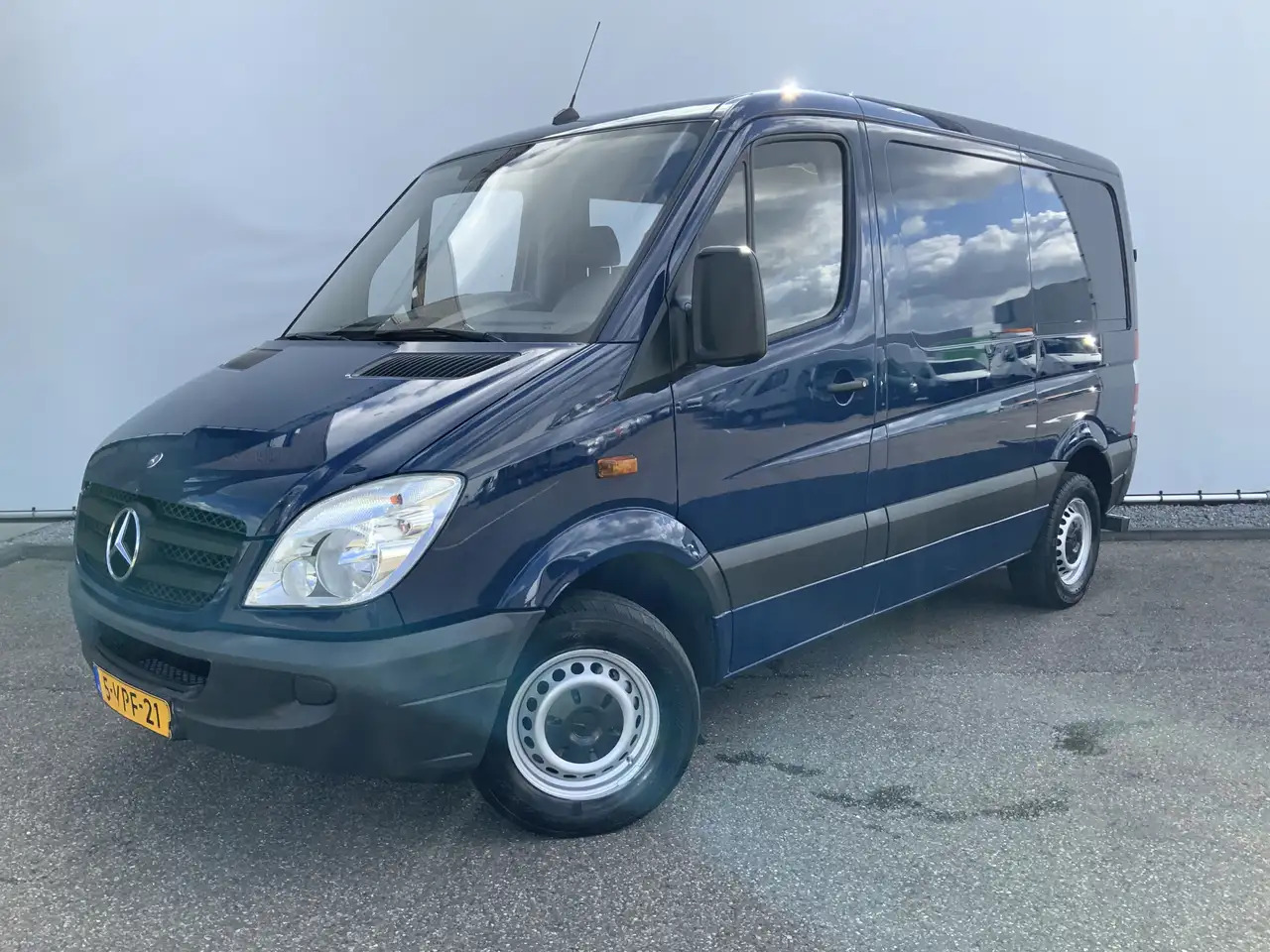 Mercedes-Benz Sprinter 210 2.2 CDI 325 L1H1 Airco Cruise 3 Zits Opstap Ba - Kastenwagen: das Bild 1 Mercedes-Benz Sprinter 210 2.2 CDI 325 L1H1 Airco Cruise 3 Zits Opstap Ba - Kastenwagen: das Bild 1