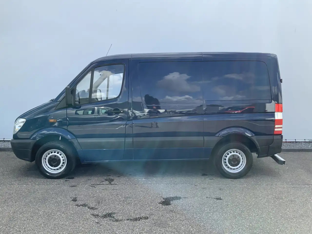 Mercedes-Benz Sprinter 210 2.2 CDI 325 L1H1 Airco Cruise 3 Zits Opstap Ba - Kastenwagen: das Bild 3 Mercedes-Benz Sprinter 210 2.2 CDI 325 L1H1 Airco Cruise 3 Zits Opstap Ba - Kastenwagen: das Bild 3