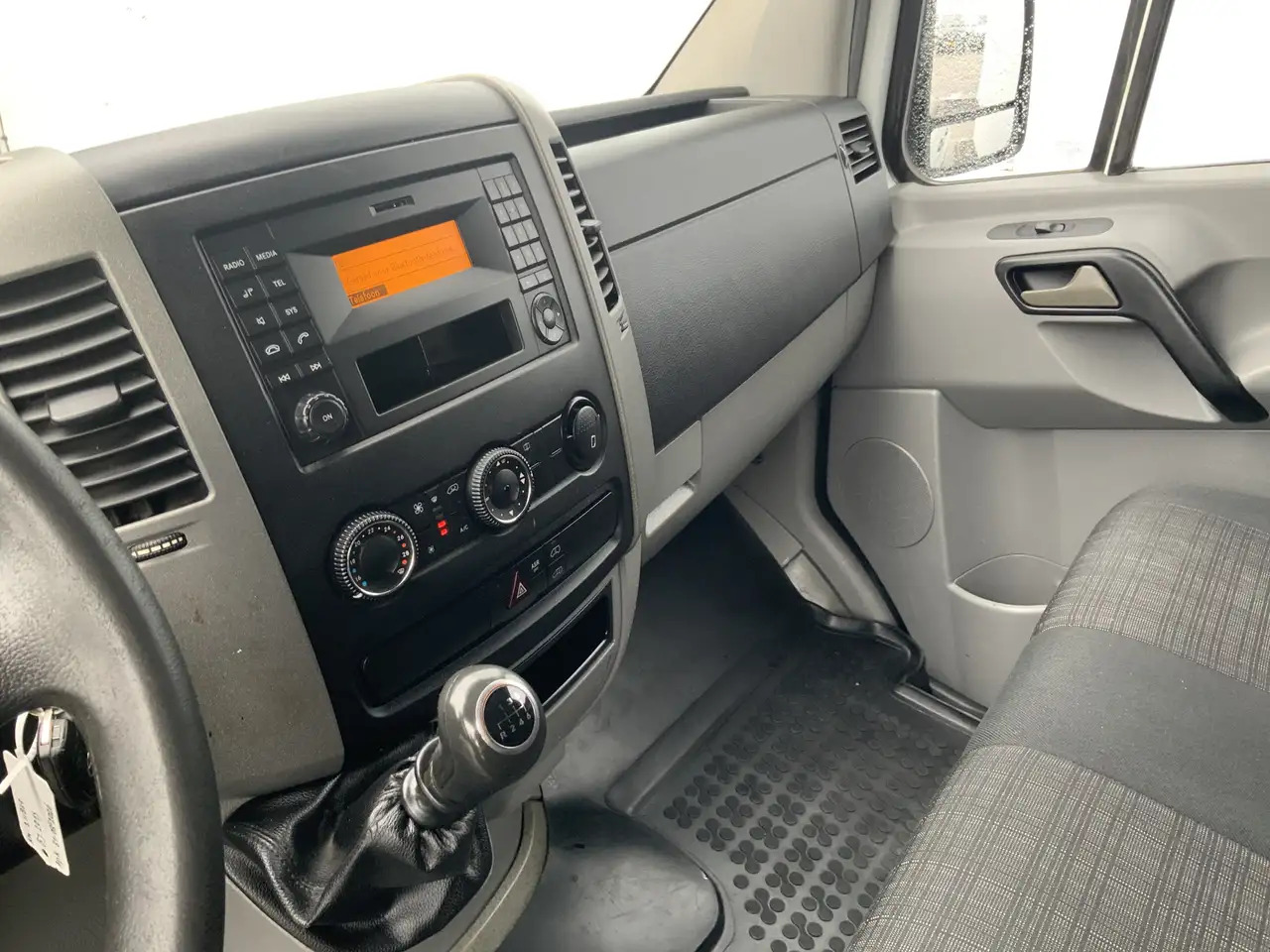 Mercedes-Benz Sprinter 313 2.2 CDI 325 L1 H2 Airco Cruise 3 Zits Trekhaak - Kastenwagen: das Bild 5 Mercedes-Benz Sprinter 313 2.2 CDI 325 L1 H2 Airco Cruise 3 Zits Trekhaak - Kastenwagen: das Bild 5