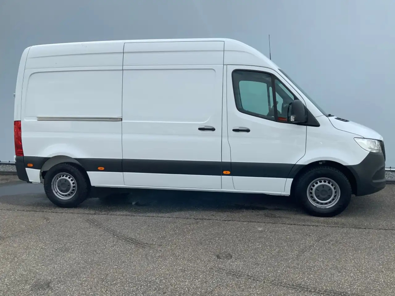 Mercedes-Benz Sprinter 314 2.2 CDI 366 L2H2 Airco 3 Zits Euro 6 - Kastenwagen: das Bild 3 Mercedes-Benz Sprinter 314 2.2 CDI 366 L2H2 Airco 3 Zits Euro 6 - Kastenwagen: das Bild 3