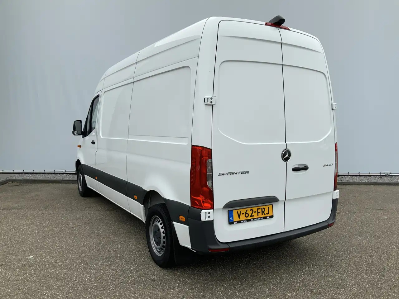 Mercedes-Benz Sprinter 314 2.2 CDI L2H2 Airco Camera Navi 3 Zits MBUX Sch - Kastenwagen: das Bild 2 Mercedes-Benz Sprinter 314 2.2 CDI L2H2 Airco Camera Navi 3 Zits MBUX Sch - Kastenwagen: das Bild 2