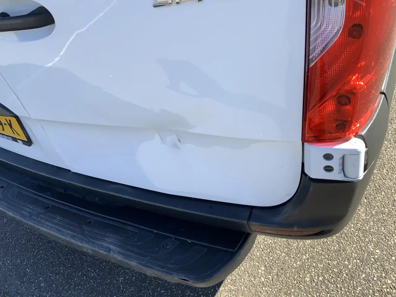 Mercedes-Benz Sprinter 314 2.2 CDI L3H2 Maxi Airco 3 Zits Euro 6 - Kastenwagen: das Bild 3 Mercedes-Benz Sprinter 314 2.2 CDI L3H2 Maxi Airco 3 Zits Euro 6 - Kastenwagen: das Bild 3