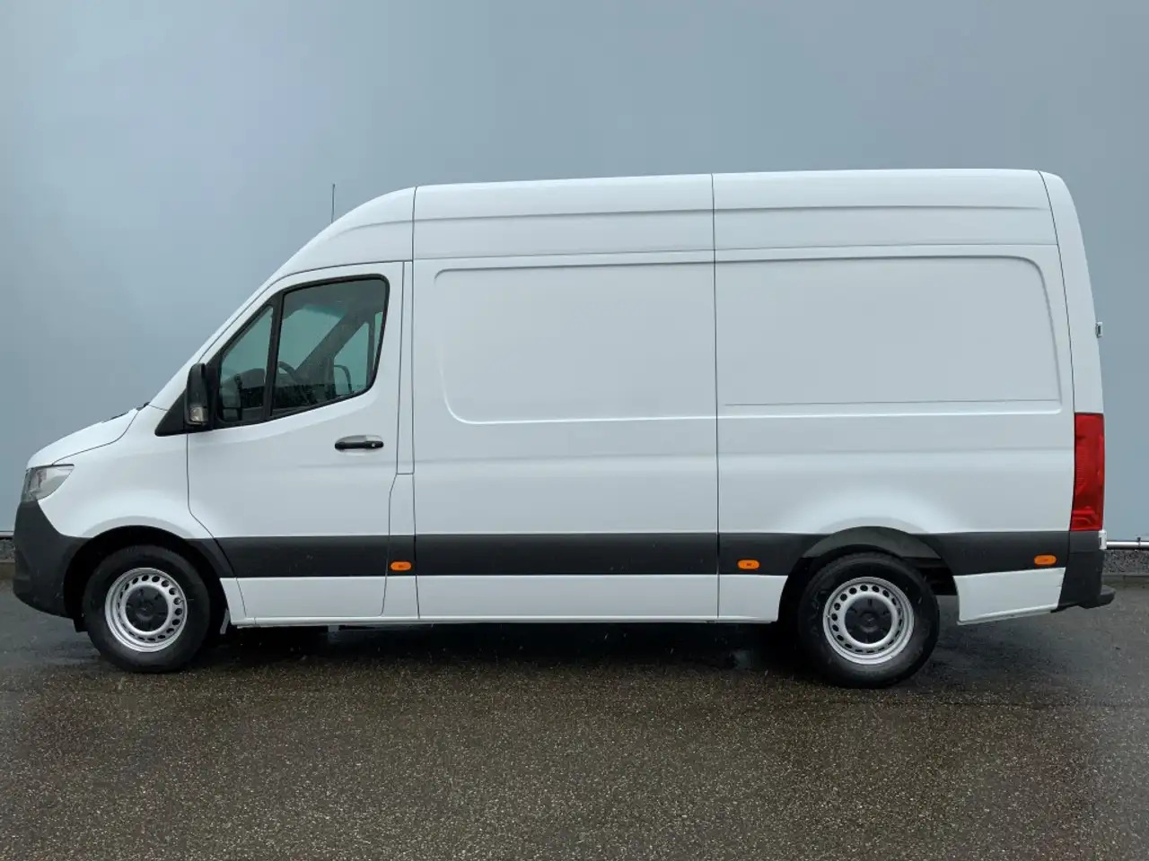 Mercedes-Benz Sprinter 316 2.2 CDI 366 L2 H2 Airco 2 Zits Euro 6 - Kastenwagen: das Bild 4 Mercedes-Benz Sprinter 316 2.2 CDI 366 L2 H2 Airco 2 Zits Euro 6 - Kastenwagen: das Bild 4