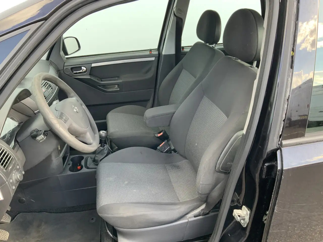 Opel Meriva 1.6-16V Temptation. Airco Alu Velg Trekhaak 1200 k - Schrägheck: das Bild 5 Opel Meriva 1.6-16V Temptation. Airco Alu Velg Trekhaak 1200 k - Schrägheck: das Bild 5