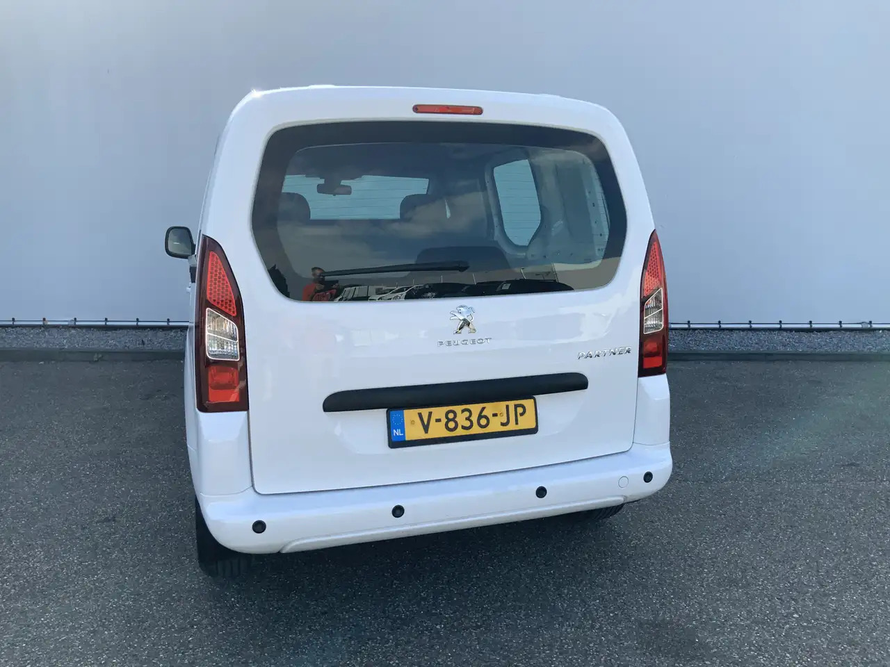 Peugeot Partner 122 1.6 BlueHDi Automaat hapert !!!100 L1 Premium - Kleintransporter: das Bild 2 Peugeot Partner 122 1.6 BlueHDi Automaat hapert !!!100 L1 Premium - Kleintransporter: das Bild 2