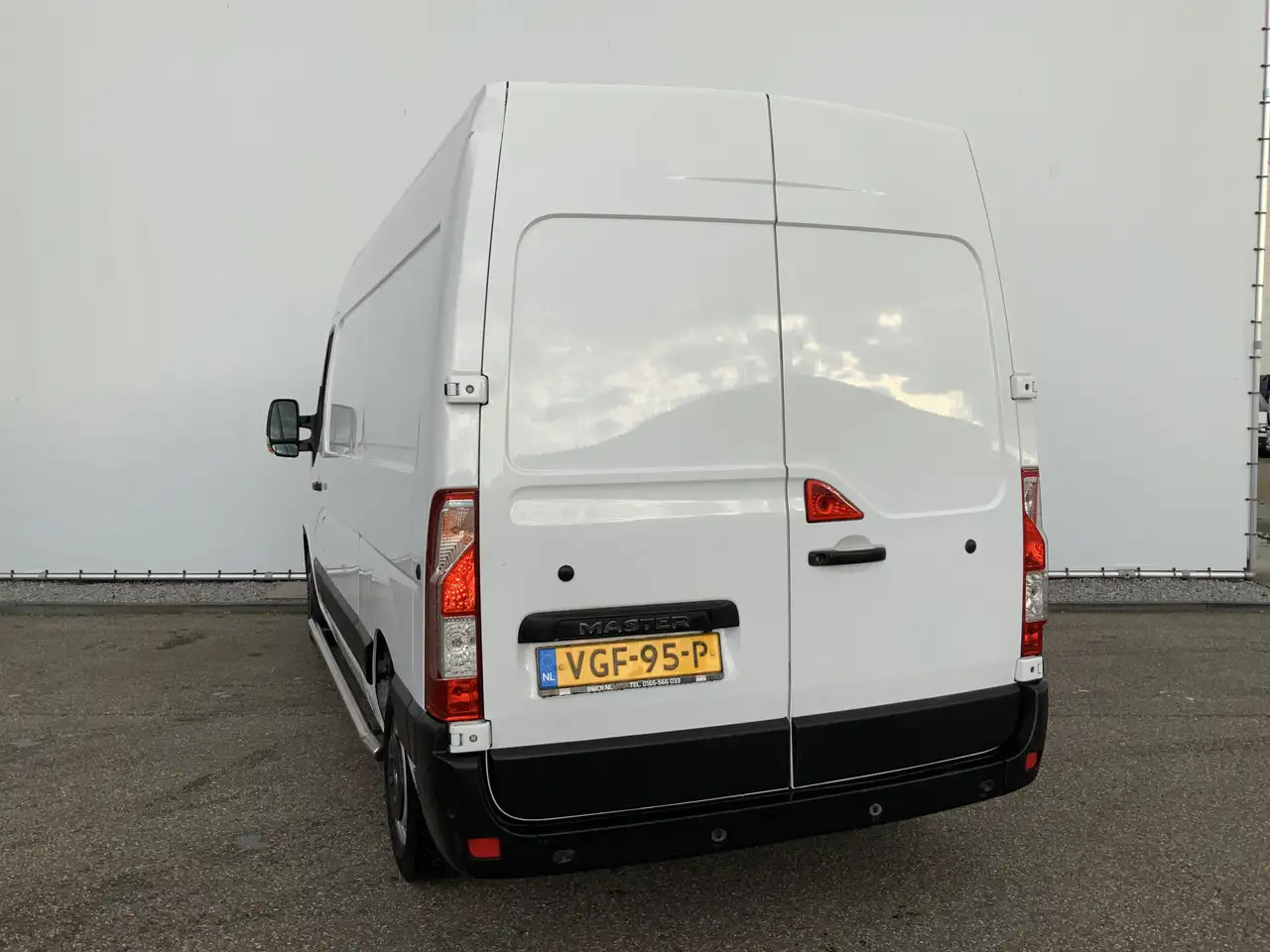 Renault Master T35 2.3 dCi 135 L2H2 Airco Cruise 3 Zits Camera Na - Kastenwagen: das Bild 2 Renault Master T35 2.3 dCi 135 L2H2 Airco Cruise 3 Zits Camera Na - Kastenwagen: das Bild 2
