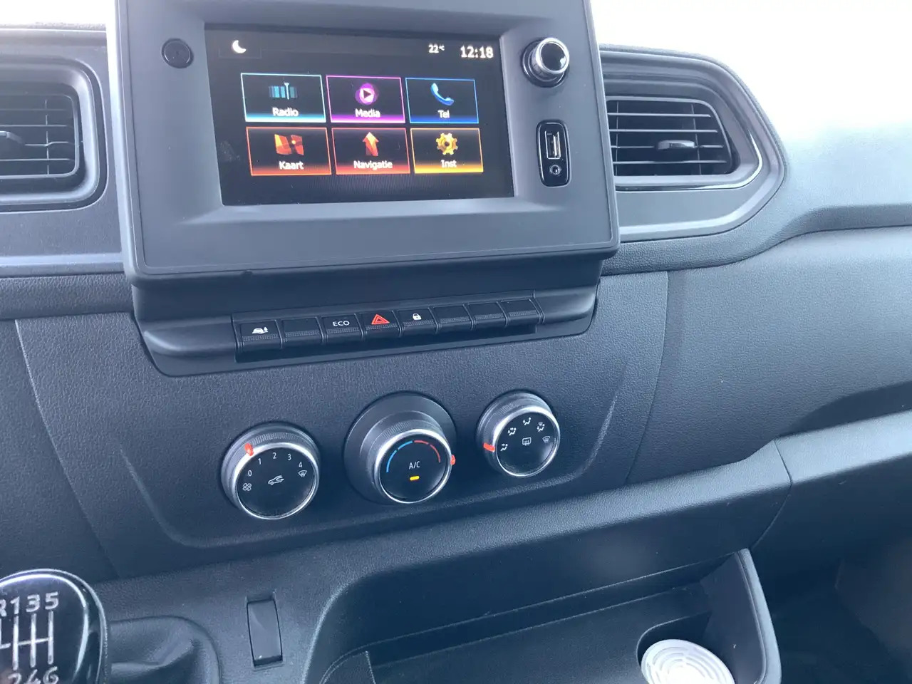 Renault Master T35 2.3 dCi 135 L2H2 Airco Cruise Navi Side Bar Ca - Kastenwagen: das Bild 5 Renault Master T35 2.3 dCi 135 L2H2 Airco Cruise Navi Side Bar Ca - Kastenwagen: das Bild 5