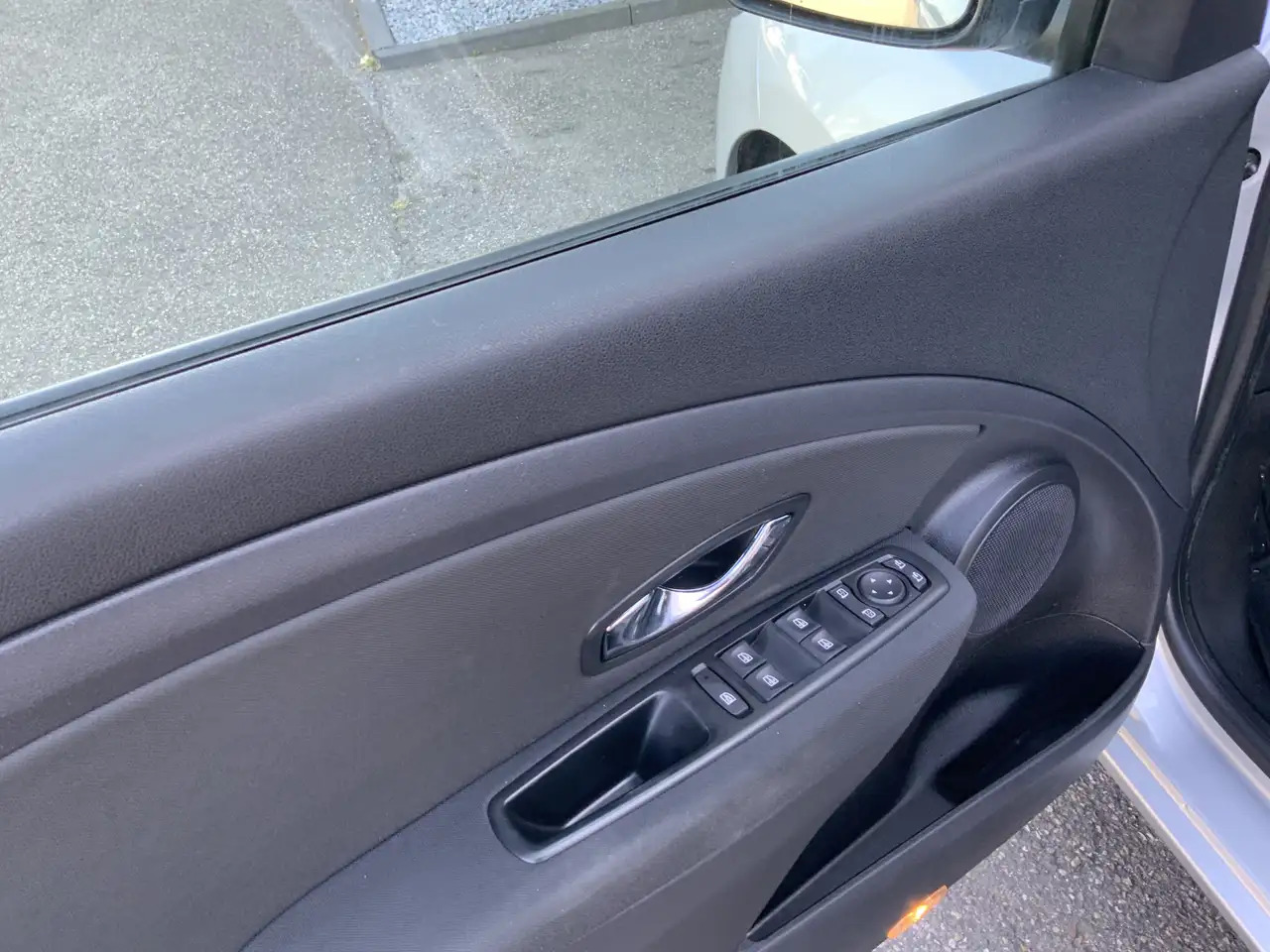 Renault Megane 1.5 dCi Expression Airco Navi Grijs Kenteken Euro - PKW: das Bild 5 Renault Megane 1.5 dCi Expression Airco Navi Grijs Kenteken Euro - PKW: das Bild 5