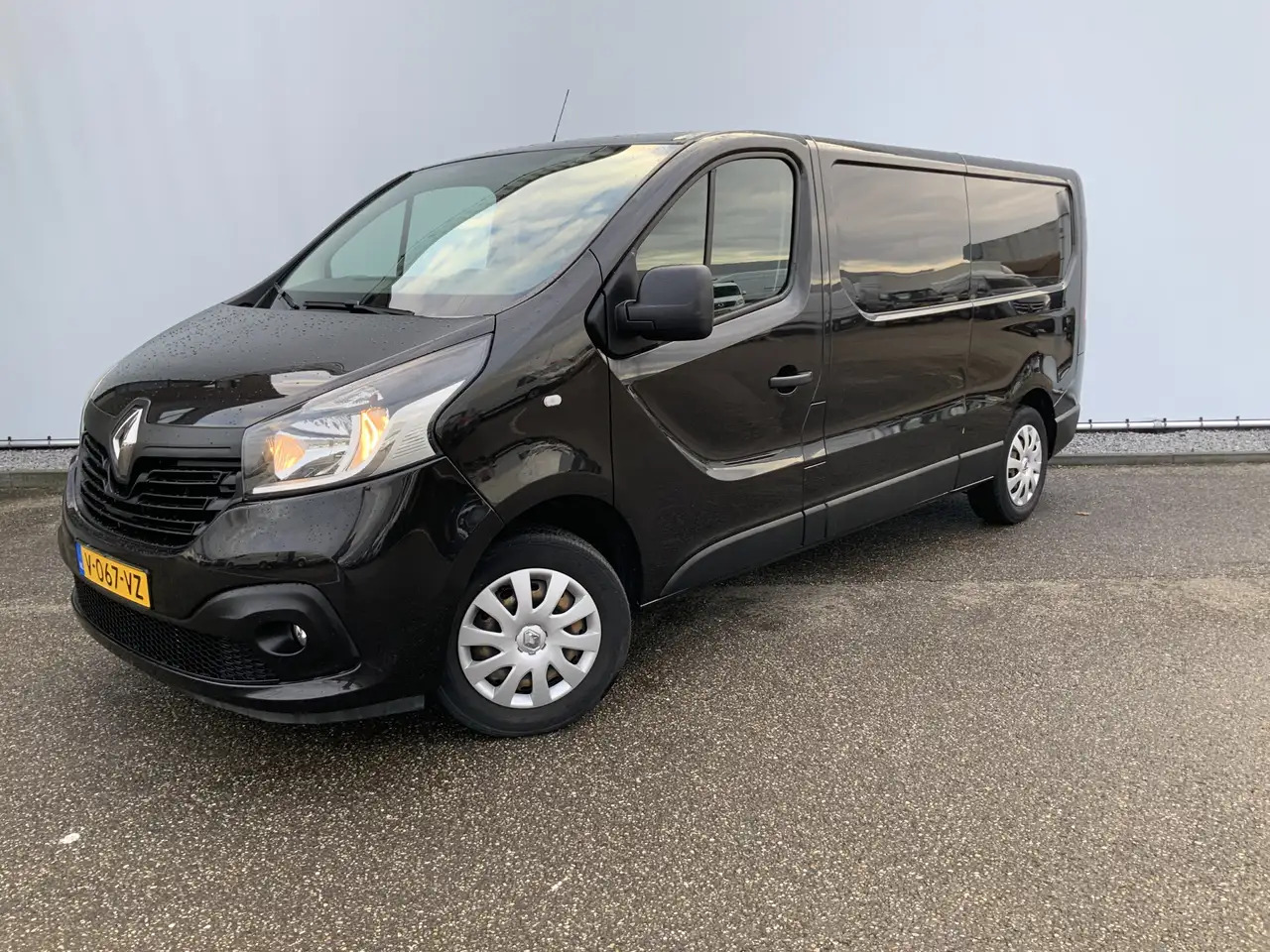 Renault Trafic 1.6 dCi T29 L2H1 Airco Cruise Trerkhaak 2000kg 3 Z - Kastenwagen: das Bild 1 Renault Trafic 1.6 dCi T29 L2H1 Airco Cruise Trerkhaak 2000kg 3 Z - Kastenwagen: das Bild 1