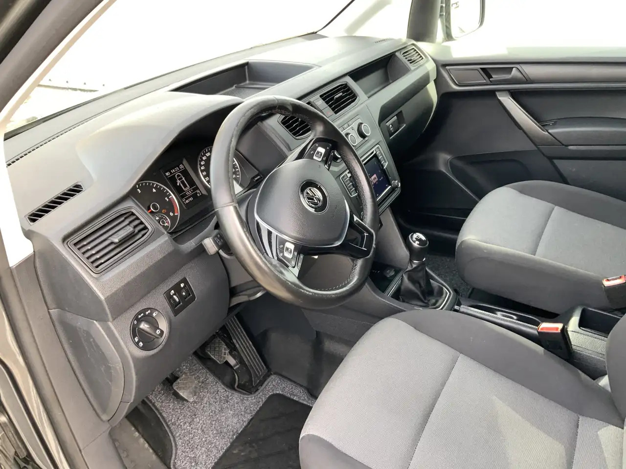 Volkswagen Caddy 2.0 TDI L2H1 BMT Maxi Exclusive Edtion Airco Navi - Kleintransporter: das Bild 5 Volkswagen Caddy 2.0 TDI L2H1 BMT Maxi Exclusive Edtion Airco Navi - Kleintransporter: das Bild 5