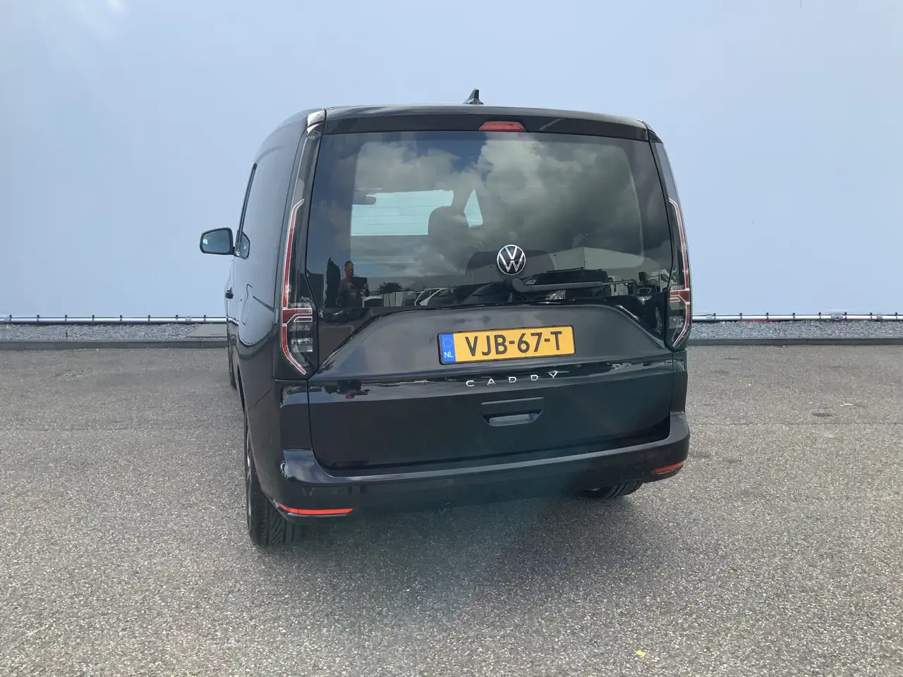 Volkswagen Caddy Cargo 2.0 TDI 1st Edition Automaat Airco Cruise Le - Kleintransporter: das Bild 2 Volkswagen Caddy Cargo 2.0 TDI 1st Edition Automaat Airco Cruise Le - Kleintransporter: das Bild 2