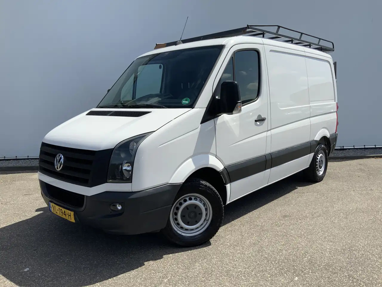 Volkswagen Crafter 35 2.0 TDI L1H1 Airco Cruise 3 Zits Trekhaak 2000 - Kastenwagen: das Bild 1 Volkswagen Crafter 35 2.0 TDI L1H1 Airco Cruise 3 Zits Trekhaak 2000 - Kastenwagen: das Bild 1