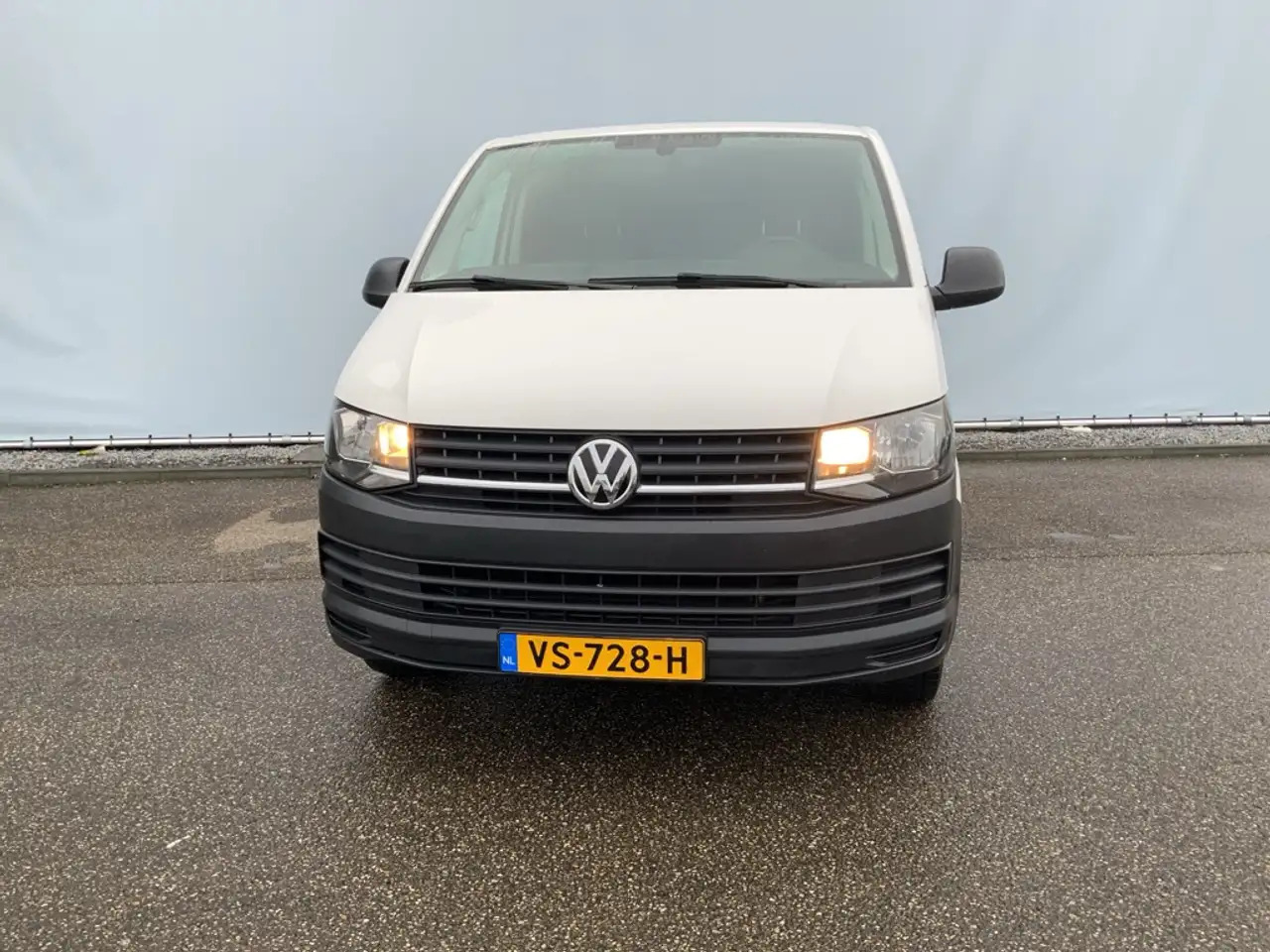 Volkswagen T6 Transporter 2.0 TDI L1H1 Comfortline Airco Navi Trekhaak 2200 - Kastenwagen: das Bild 2 Volkswagen T6 Transporter 2.0 TDI L1H1 Comfortline Airco Navi Trekhaak 2200 - Kastenwagen: das Bild 2