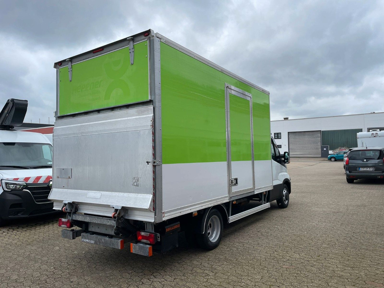 Iveco Daily 35C15 Koffer 4.2m Ladebordwand - Koffer Transporter: das Bild 4 Iveco Daily 35C15 Koffer 4.2m Ladebordwand - Koffer Transporter: das Bild 4