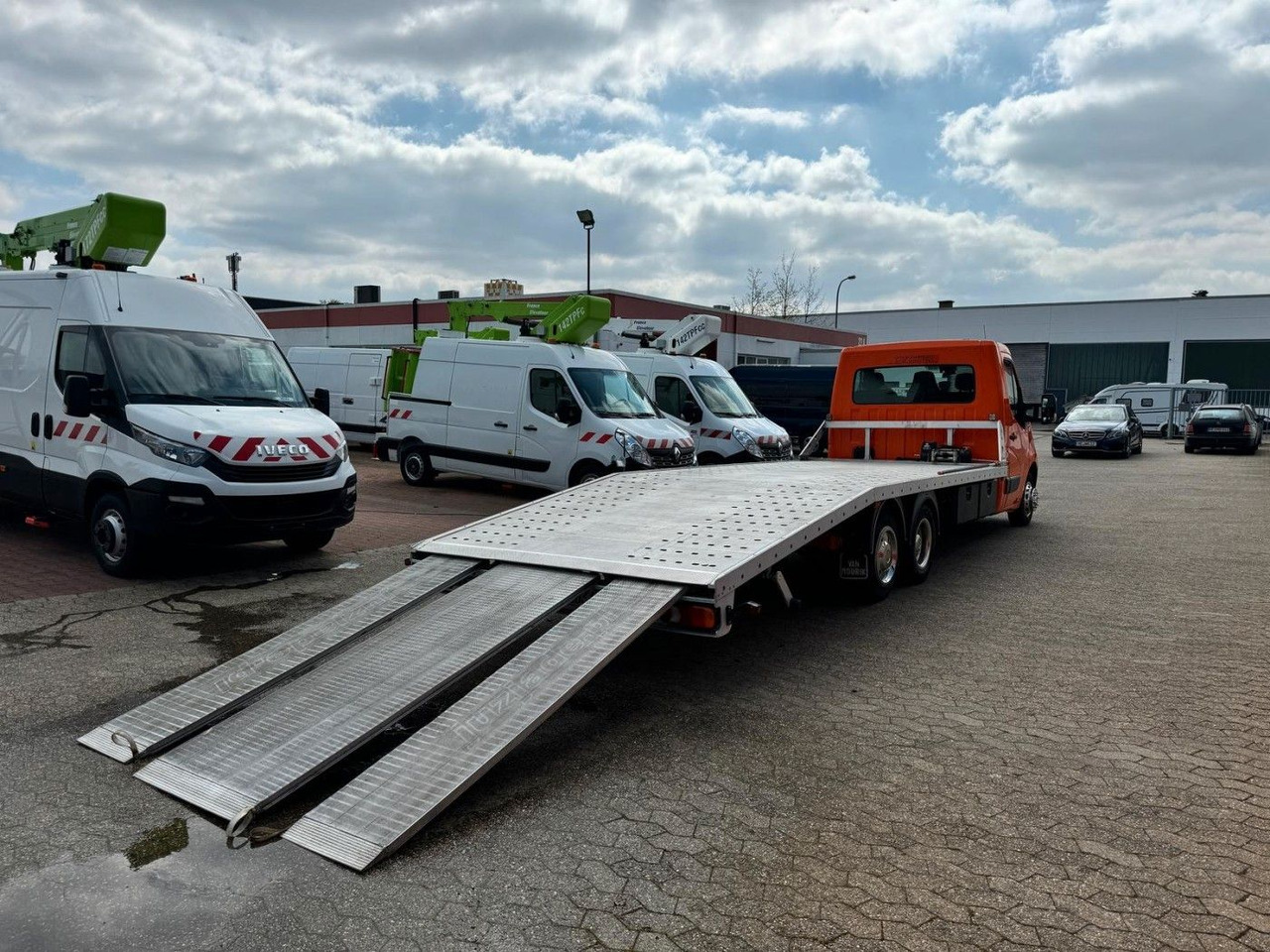 Renault Master Autotransporter - Autotransporter LKW: das Bild 4 Renault Master Autotransporter - Autotransporter LKW: das Bild 4