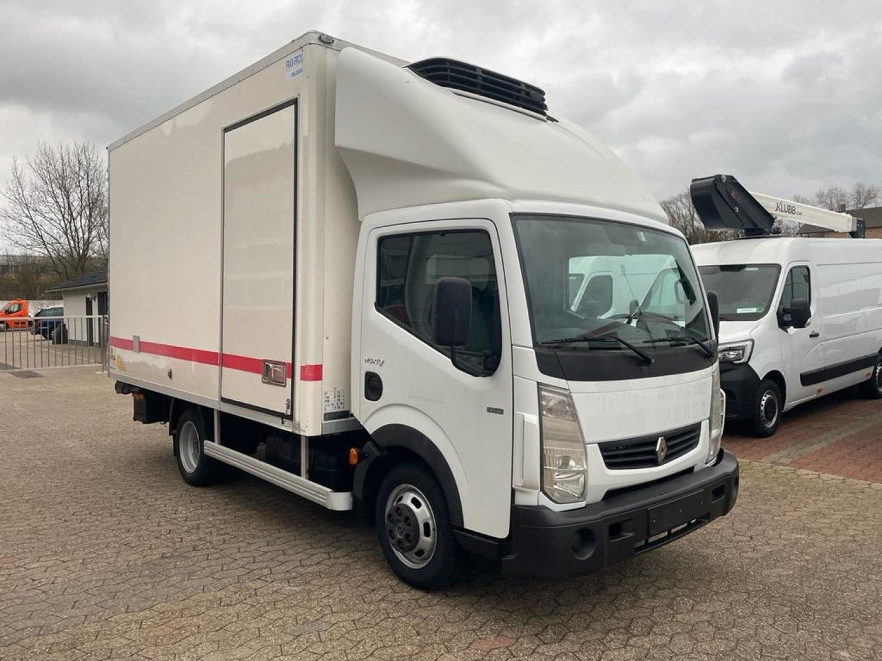 Renault Maxity Tiefkühlkoffer Multi-Temp Ladebordwand - Kühltransporter: das Bild 3 Renault Maxity Tiefkühlkoffer Multi-Temp Ladebordwand - Kühltransporter: das Bild 3