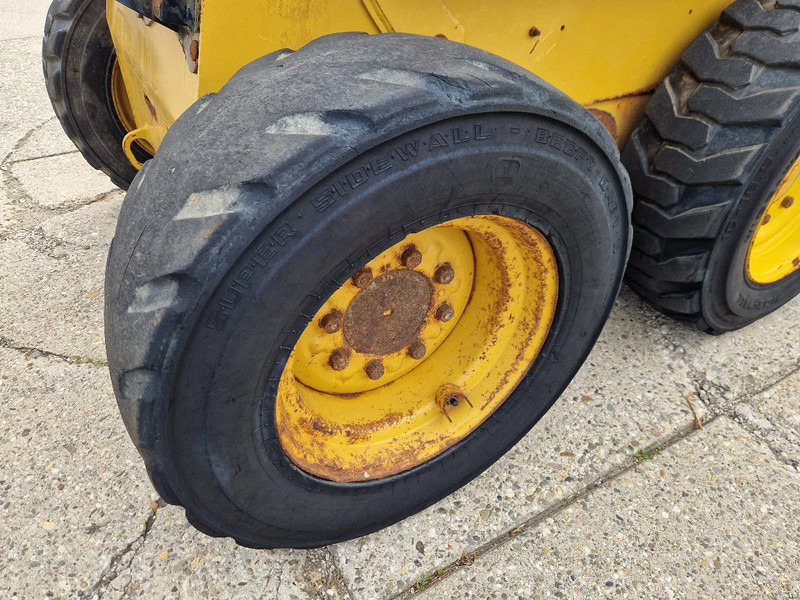 Kompaktlader Caterpillar 216B3 schranklader met 1191 uur: das Bild 11