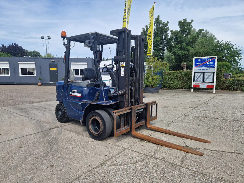 Caterpillar DP25K met breed vorkenbord - Dieselstapler: das Bild 2 Caterpillar DP25K met breed vorkenbord - Dieselstapler: das Bild 2