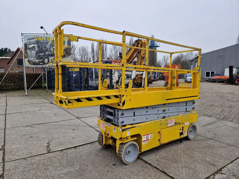Genie GS2032 elektrisch werkhoogte 8m. met keuring - Scherenbühne: das Bild 1 Genie GS2032 elektrisch werkhoogte 8m. met keuring - Scherenbühne: das Bild 1