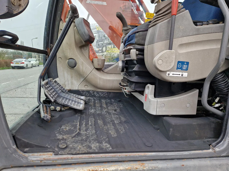 Kettenbagger Hitachi ZX160LC-3 rijwerk zéér netjes: das Bild 14