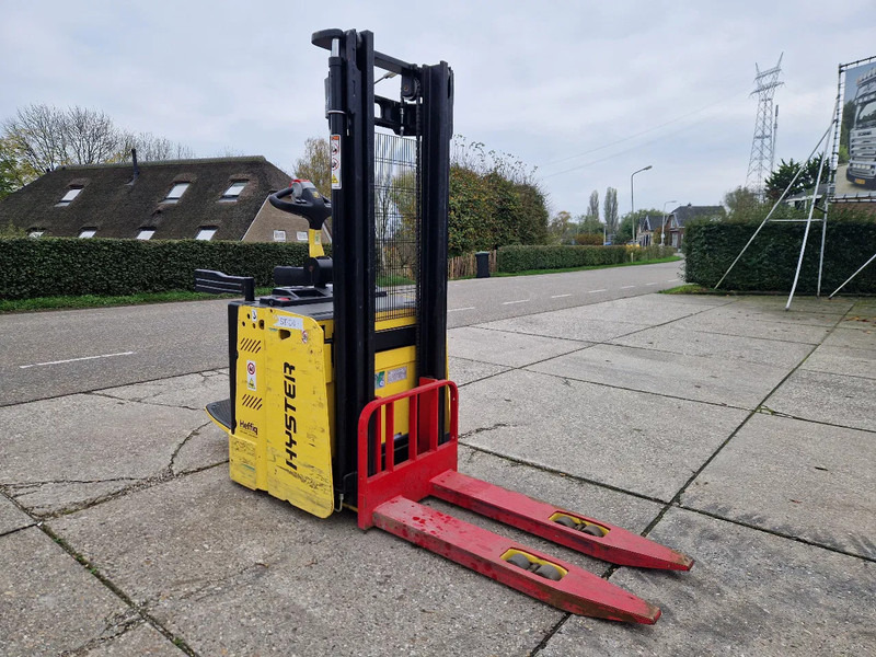 Hyster S1.5S elektrische stapelaar - Hochhubwagen: das Bild 2 Hyster S1.5S elektrische stapelaar - Hochhubwagen: das Bild 2