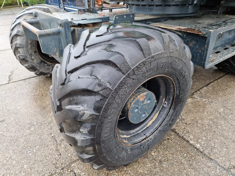 Mobilbagger Hyundai Robex 160W-9A met 6-cilinder Cummins motor: das Bild 15