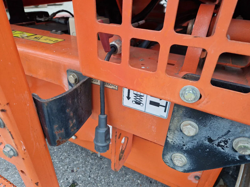 Scherenbühne JLG 3369LE elektrisch werkhoogte 12.06m.: das Bild 9 Scherenbühne JLG 3369LE elektrisch werkhoogte 12.06m.: das Bild 9