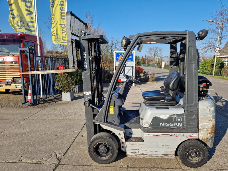 Nissan 1.8 ton LPG triplomast - Treibgasstapler: das Bild 1 Nissan 1.8 ton LPG triplomast - Treibgasstapler: das Bild 1