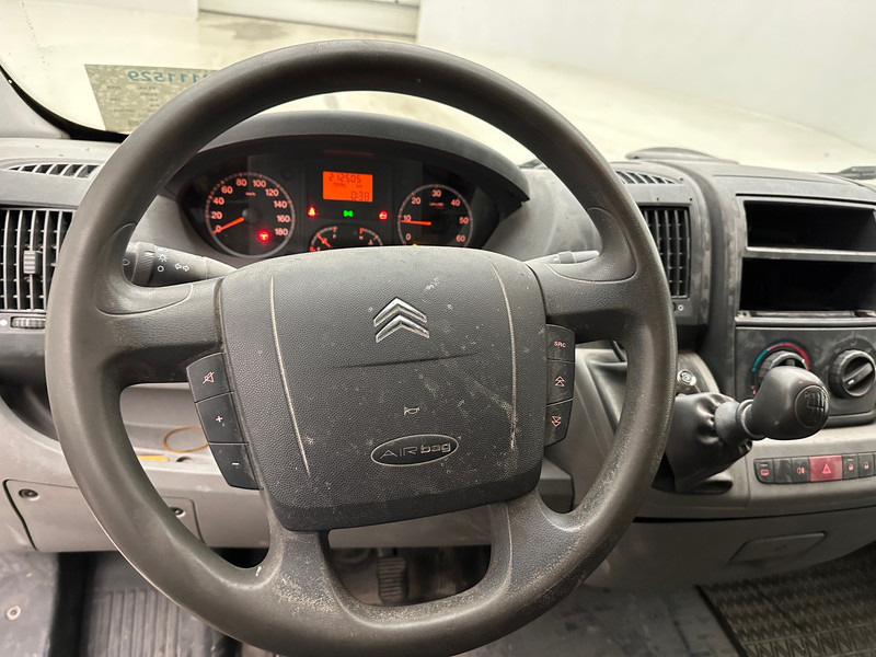 Kastenwagen Citroën Jumper 2.2 HDI: das Bild 12