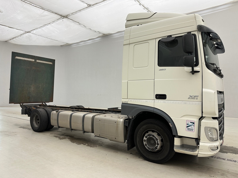 DAF XF 460 Space Cab* - Fahrgestell LKW: das Bild 3 DAF XF 460 Space Cab* - Fahrgestell LKW: das Bild 3