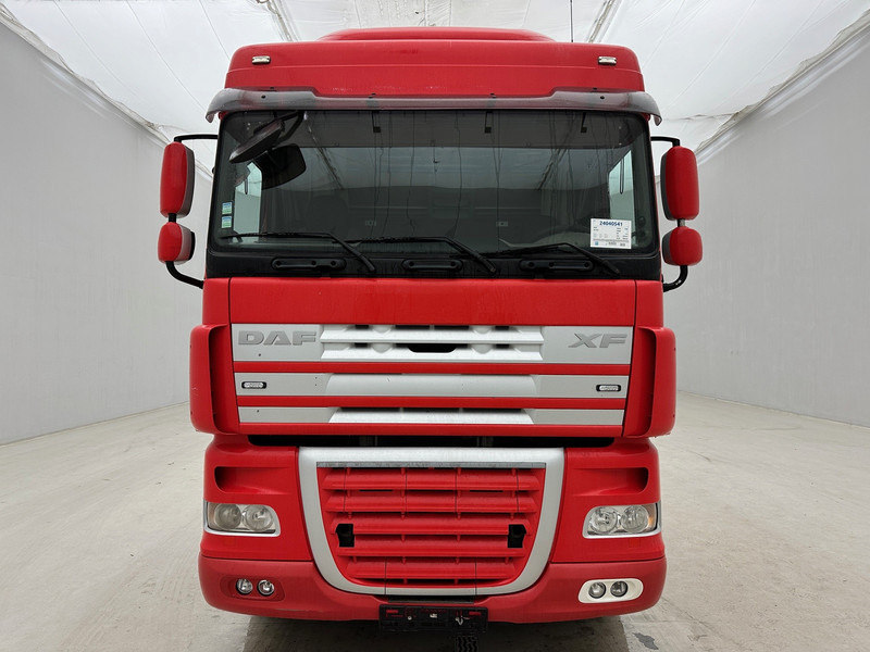 DAF XF105.410 Space Cab - Abrollkipper: das Bild 2 DAF XF105.410 Space Cab - Abrollkipper: das Bild 2