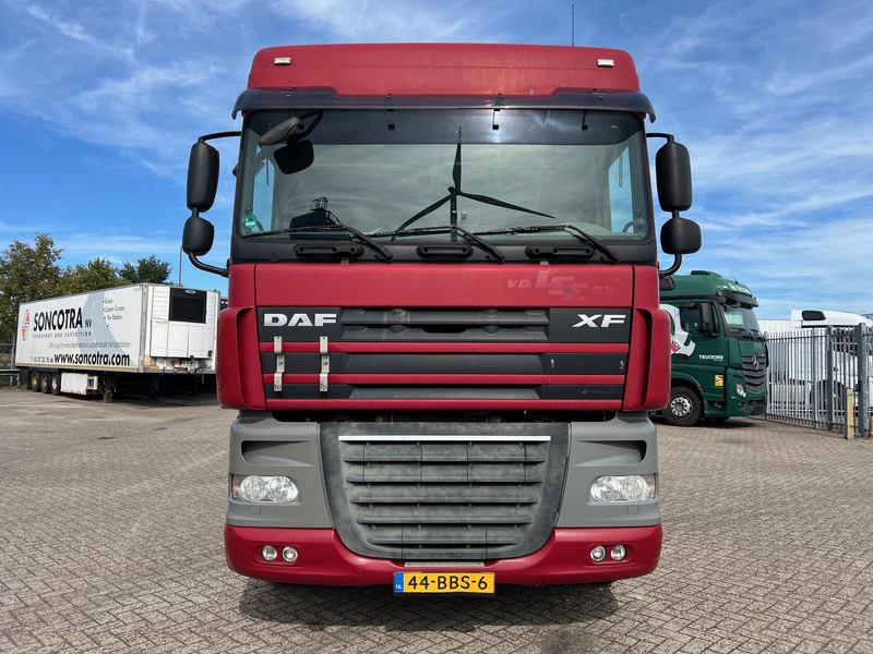 DAF XF105.460 Space Cab - Fahrgestell LKW: das Bild 2 DAF XF105.460 Space Cab - Fahrgestell LKW: das Bild 2