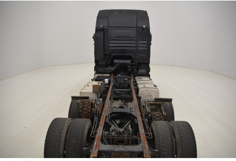 Fahrgestell LKW MAN TGA 28.530 - 6x2: das Bild 6