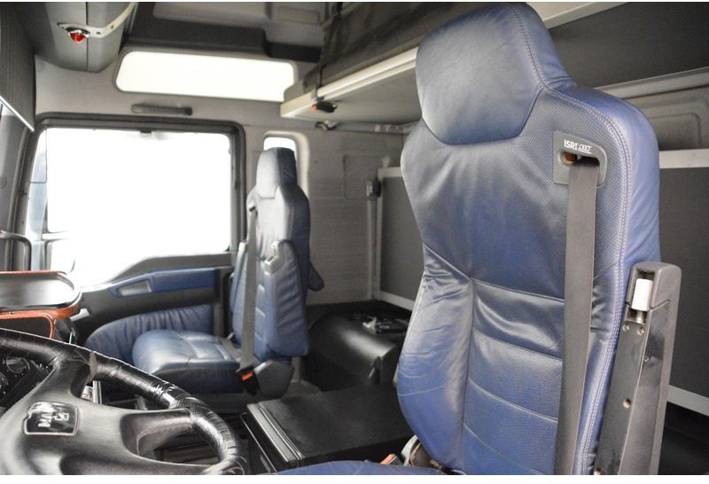 Fahrgestell LKW MAN TGA 28.530 - 6x2: das Bild 8