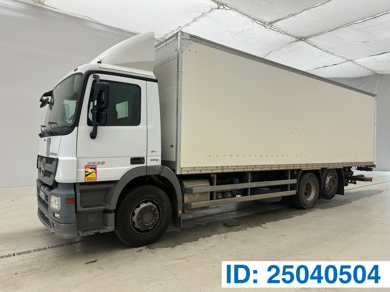 Koffer LKW Mercedes-Benz Actros 2536 - 6x2: das Bild 1
