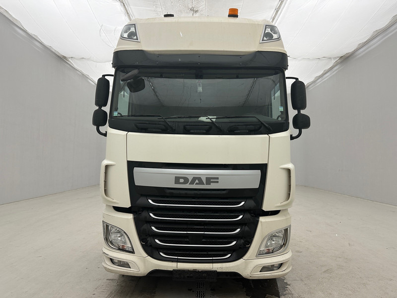 DAF XF 460 Super Space Cab - Sattelzugmaschine: das Bild 2 DAF XF 460 Super Space Cab - Sattelzugmaschine: das Bild 2