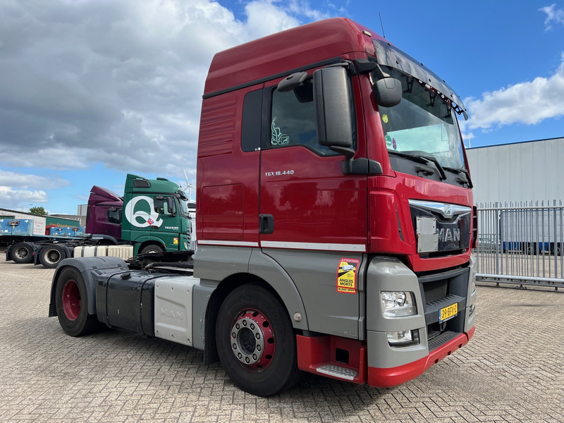 MAN TGX 18.440 - ADR - Sattelzugmaschine: das Bild 3 MAN TGX 18.440 - ADR - Sattelzugmaschine: das Bild 3