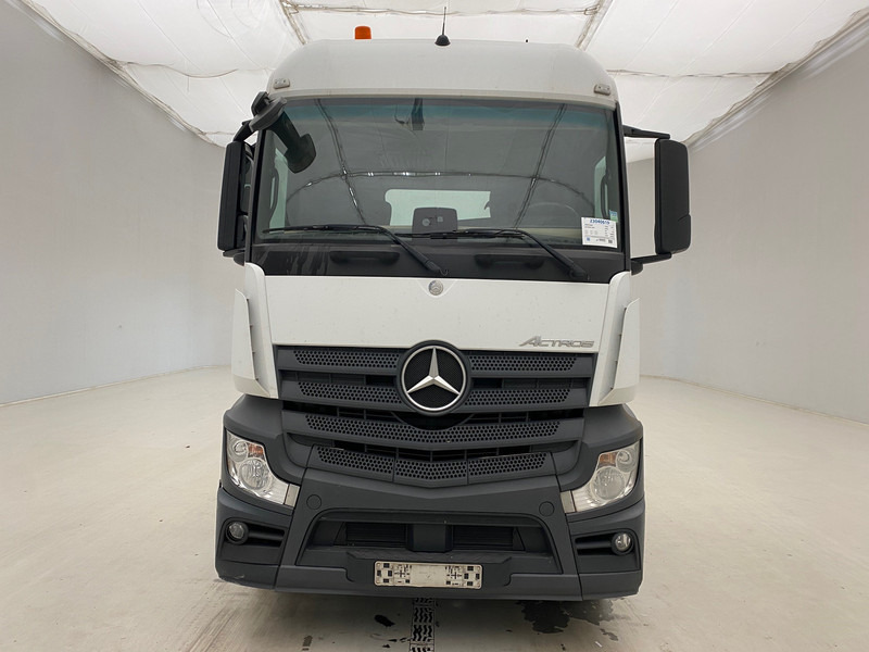 Mercedes-Benz Actros 1943 - Sattelzugmaschine: das Bild 2 Mercedes-Benz Actros 1943 - Sattelzugmaschine: das Bild 2