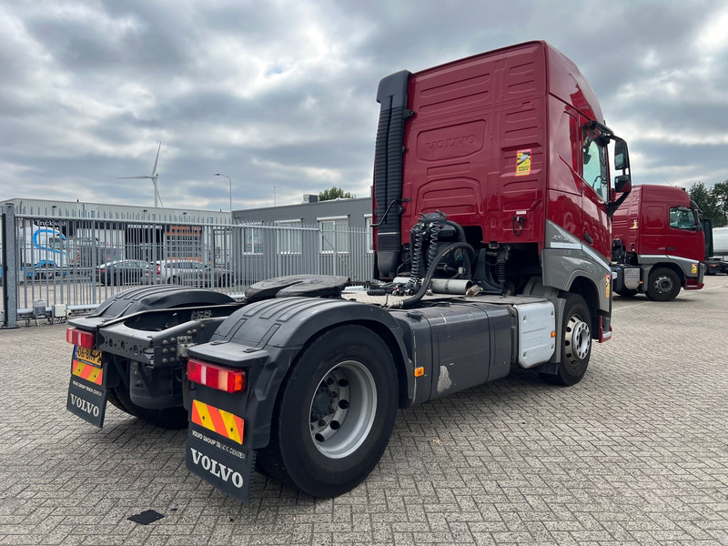 Volvo FH 420 Globetrotter - ADR - Sattelzugmaschine: das Bild 4 Volvo FH 420 Globetrotter - ADR - Sattelzugmaschine: das Bild 4