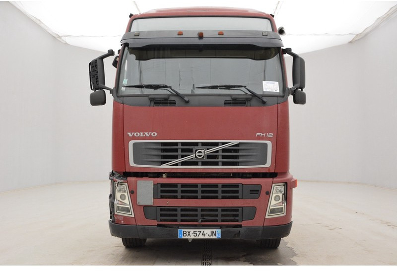 Volvo FH12.460 Globetrotter - Pritsche LKW: das Bild 2 Volvo FH12.460 Globetrotter - Pritsche LKW: das Bild 2