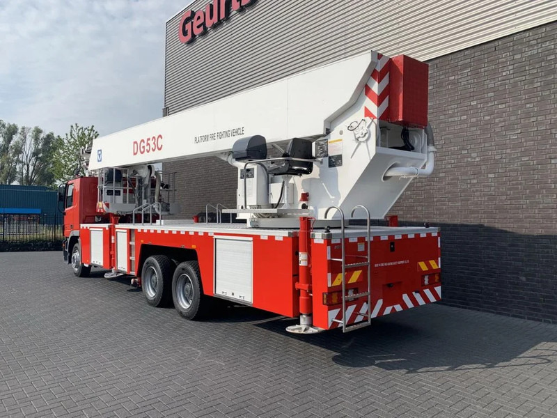 Mercedes-Benz Actros 3332 6X4 XCMG DG53C FIRE FIGTHING PLATFORM 53 METER - LKW: das Bild 3 Mercedes-Benz Actros 3332 6X4 XCMG DG53C FIRE FIGTHING PLATFORM 53 METER - LKW: das Bild 3