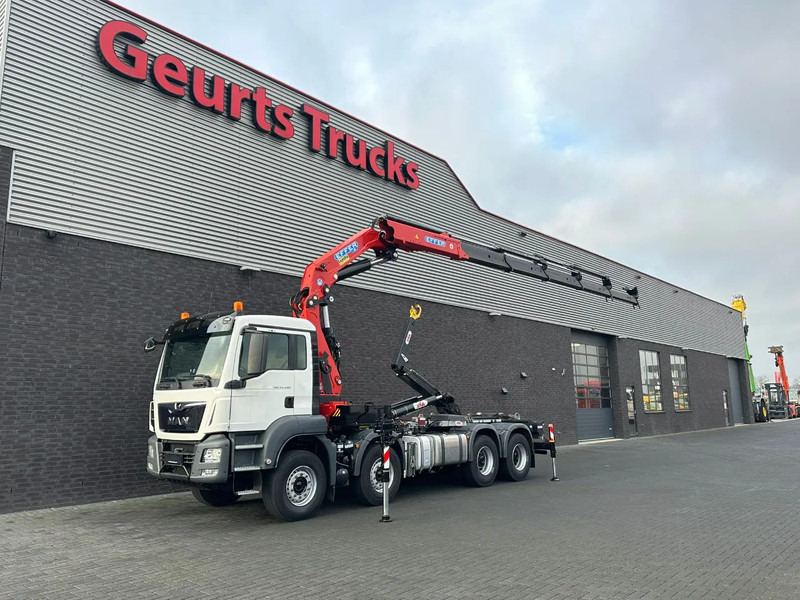 MAN TGS 35.460 8X4 BL+ HYVA 18.55.S HAAKARMSYSTEEM EFFER 395-5 KRAAN/KRAN/CRANE/GRUA - Abrollkipper, Autokran: das Bild 2 MAN TGS 35.460 8X4 BL+ HYVA 18.55.S HAAKARMSYSTEEM EFFER 395-5 KRAAN/KRAN/CRANE/GRUA - Abrollkipper, Autokran: das Bild 2