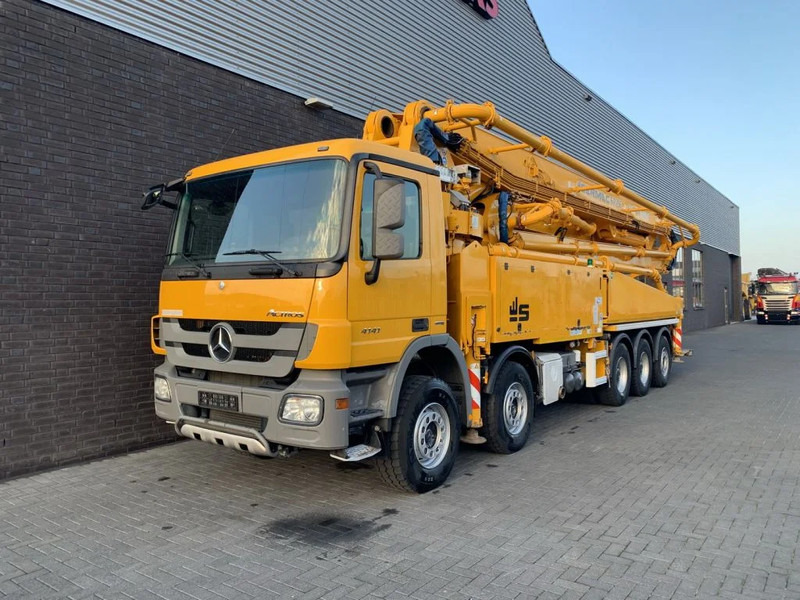 Mercedes-Benz Actros 5041 10X4 + SERMAC 6 RZ 56 METER CONCRETE PUMP - Betonpumpe: das Bild 2 Mercedes-Benz Actros 5041 10X4 + SERMAC 6 RZ 56 METER CONCRETE PUMP - Betonpumpe: das Bild 2