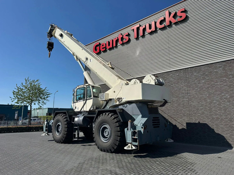 Terex RT130 ROUGH TERRAIN CRANE + JIB - Geländekran: das Bild 3 Terex RT130 ROUGH TERRAIN CRANE + JIB - Geländekran: das Bild 3