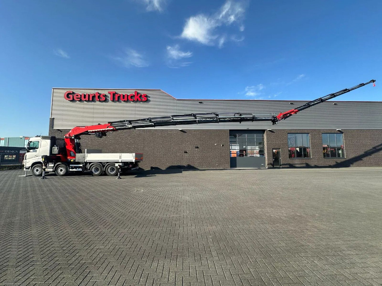 Volvo FH 500 8X4 RF-RT40G FASSI F1450R.2.8 + JIB L826 - Autokran: das Bild 2 Volvo FH 500 8X4 RF-RT40G FASSI F1450R.2.8 + JIB L826 - Autokran: das Bild 2