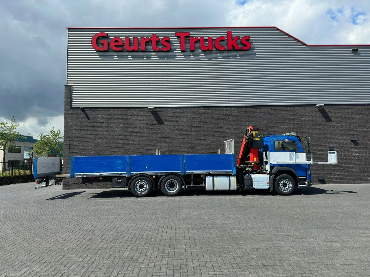Volvo FMX 420 6X2 + PALFINGER PK 23002-SH C KRAAN/KRAN - Autokran: das Bild 2 Volvo FMX 420 6X2 + PALFINGER PK 23002-SH C KRAAN/KRAN - Autokran: das Bild 2