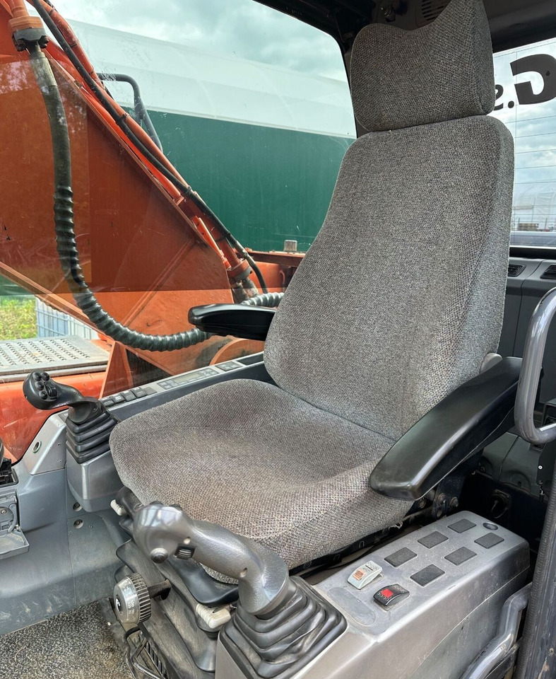 DOOSAN DX 225 LC - Kettenbagger: das Bild 4 DOOSAN DX 225 LC - Kettenbagger: das Bild 4