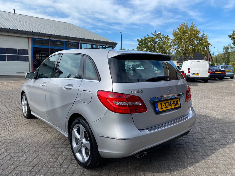 Mercedes-Benz B-Klasse 180 Ambition autom. panoramadak - SUV/ Geländewagen: das Bild 5 Mercedes-Benz B-Klasse 180 Ambition autom. panoramadak - SUV/ Geländewagen: das Bild 5