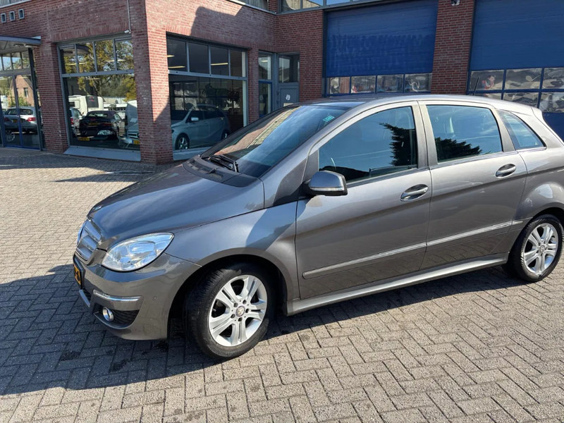 Mercedes-Benz B-Klasse B 180 Automaat Trekhaak - PKW: das Bild 1 Mercedes-Benz B-Klasse B 180 Automaat Trekhaak - PKW: das Bild 1